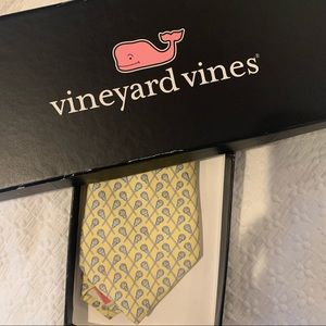 Vineyard Vines Tie